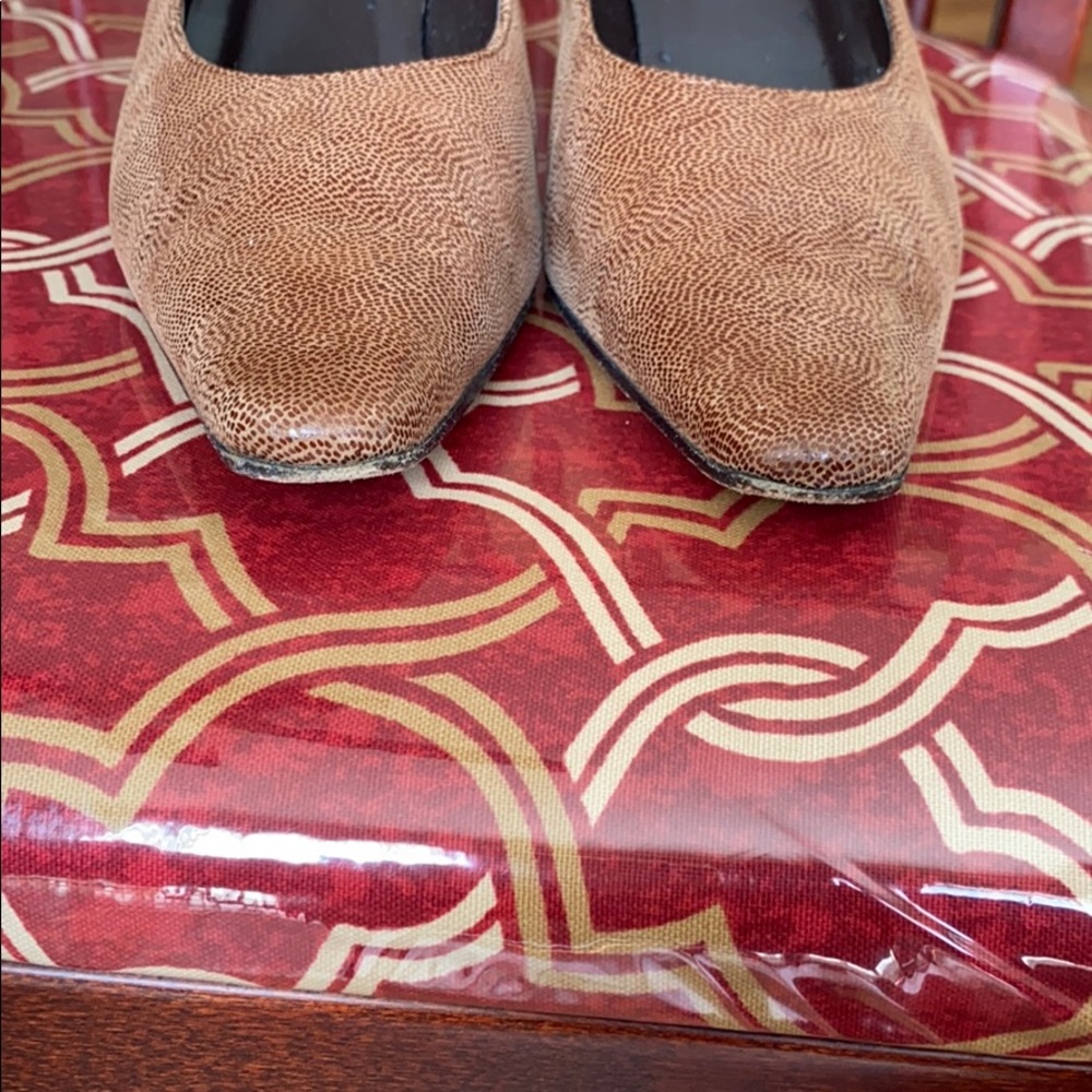 Shoes - Picture 7 of 8